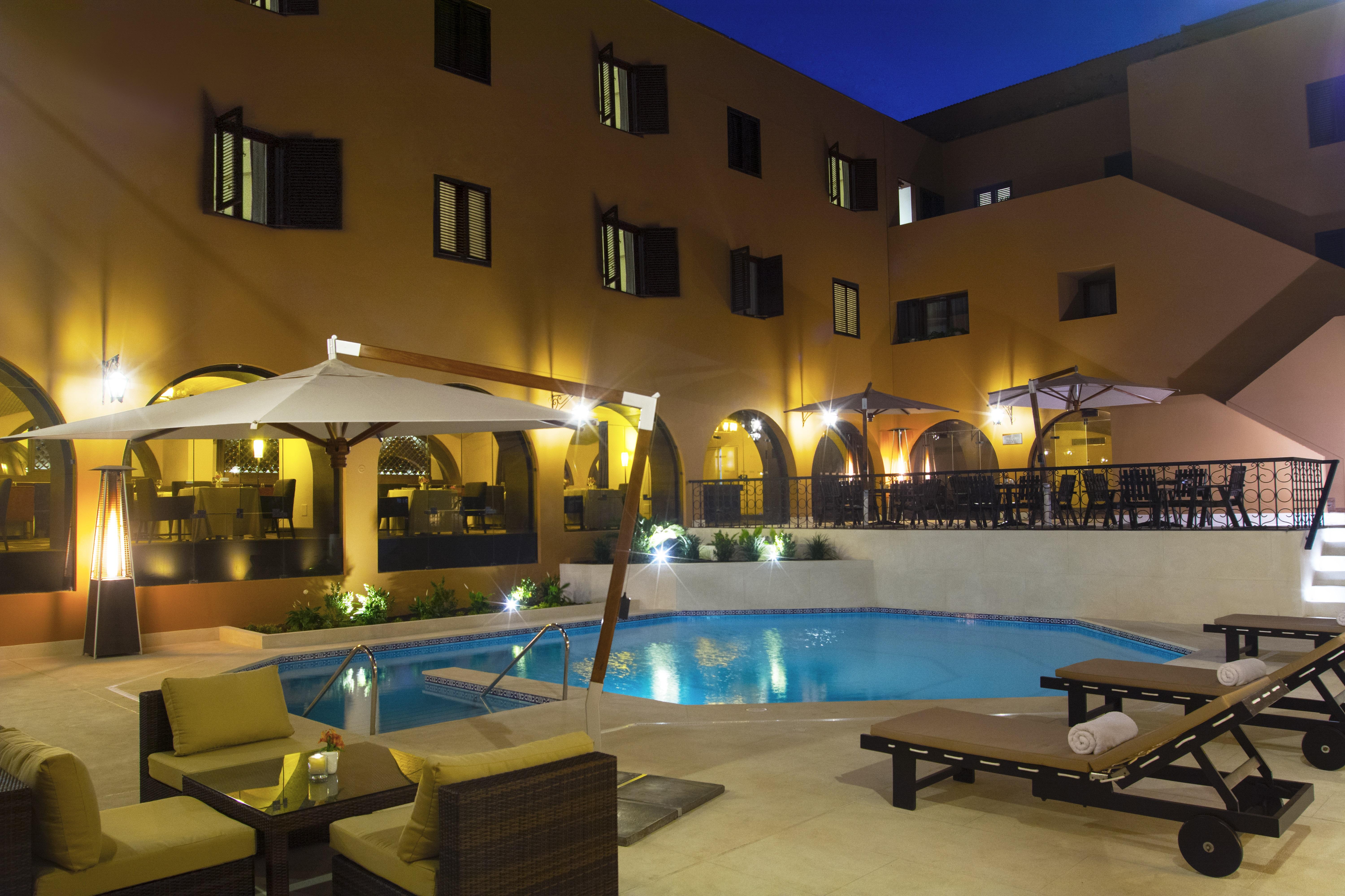 Costa Del Sol Trujillo Centro Hotel Exterior photo